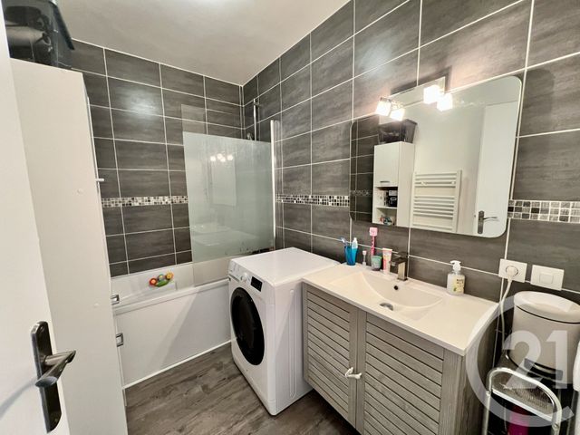 Appartement F3 à vendre - 3 pièces - 65.42 m2 - TAVERNY - 95 - ILE-DE-FRANCE - Century 21 Montoit