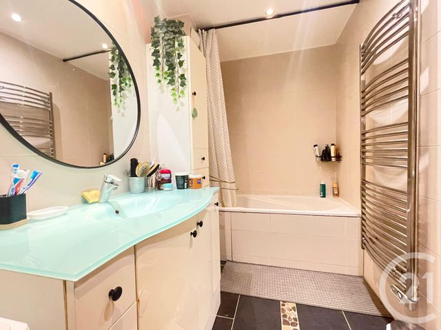 Appartement F4 à vendre - 4 pièces - 76.2 m2 - TAVERNY - 95 - ILE-DE-FRANCE - Century 21 Montoit