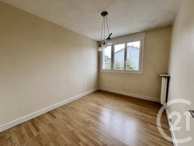 Appartement F3 à vendre - 3 pièces - 74.06 m2 - FREPILLON - 95 - ILE-DE-FRANCE - Century 21 Montoit